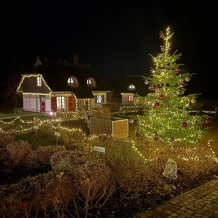 Nyaraló Grosse Lage 16 Klein Stresow Ruegen By Ruyastay *