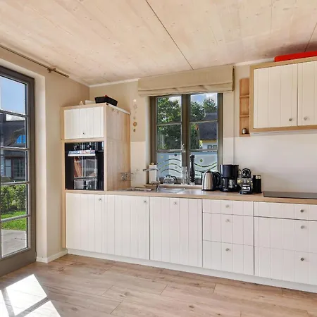 Ferienhaus Große Lage 16 Klein Stresow Rügen By Ruyastay Putbus